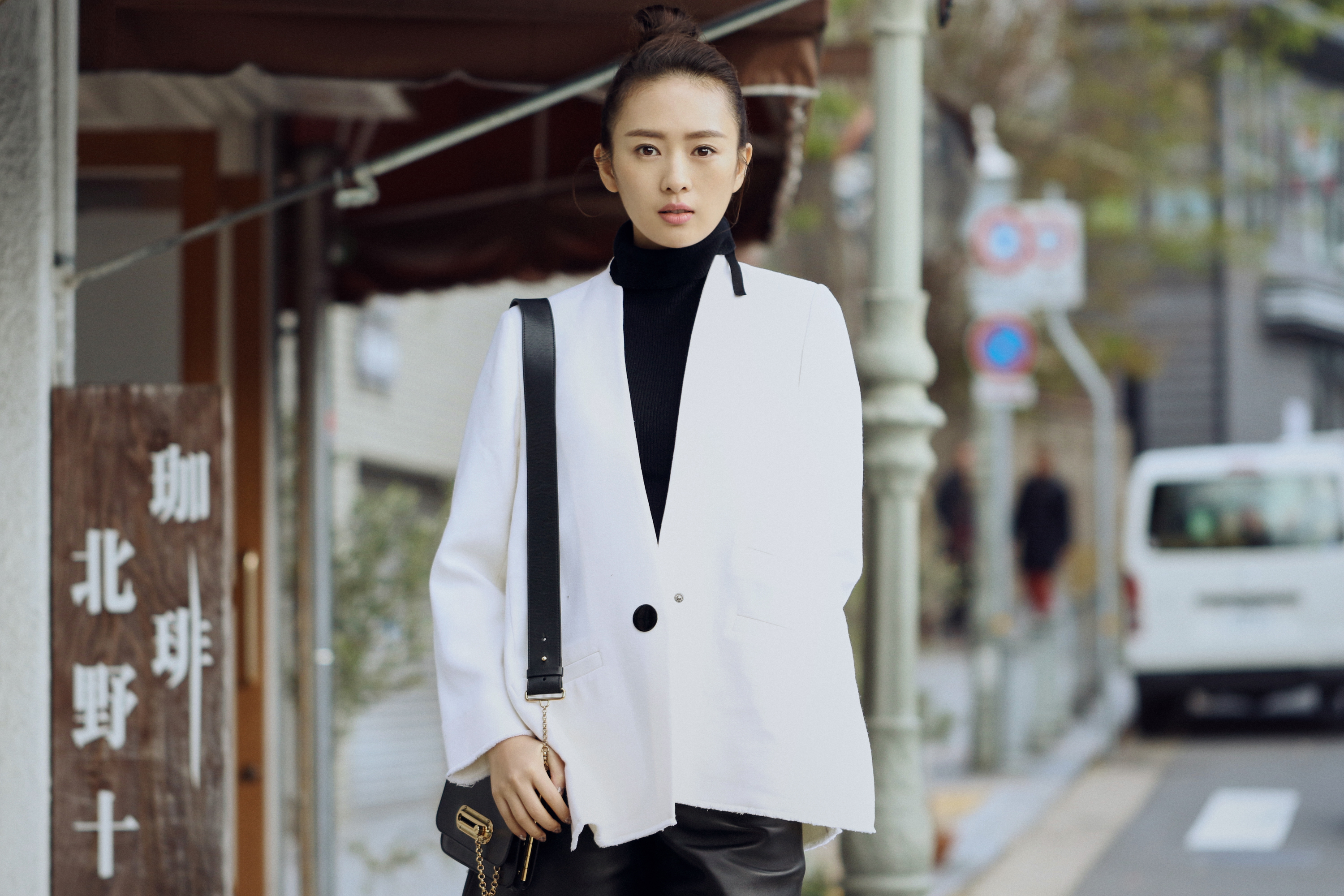 id="18664752">云南省 /a>昆明市,毕业于中央戏剧学院,中国内地女演员