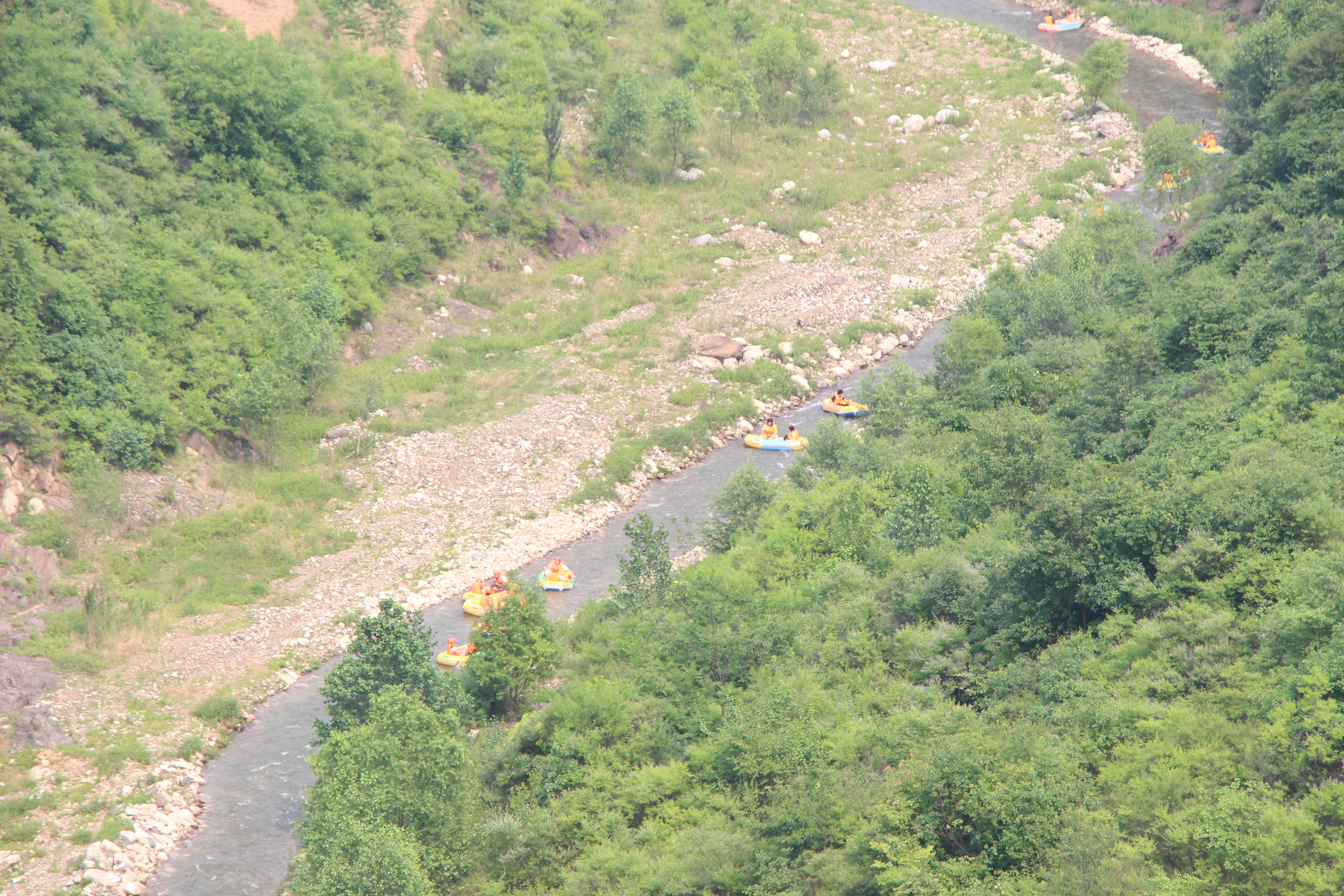  p data-id="gn5t9uiku4">架桑漂流是夏县中条山大峡谷生态旅游景区斥