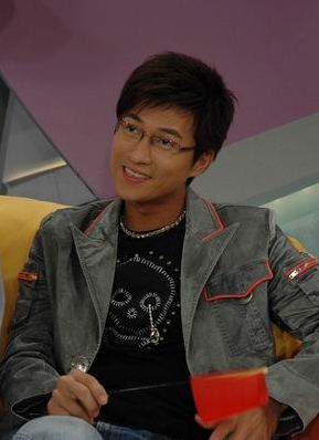  p>林韦辰,1962年7月6日生于中国香港,香港演员,主持人,艺人高尔夫