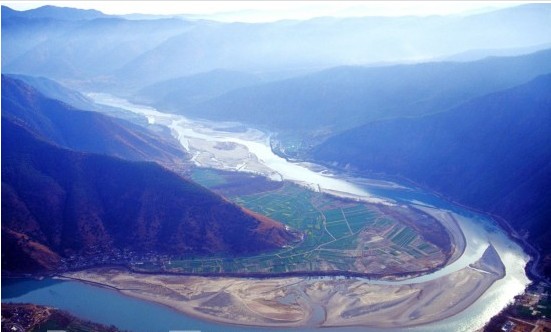  p>三江并流,是指 a target="_blank" href="/item/金沙江/461344"