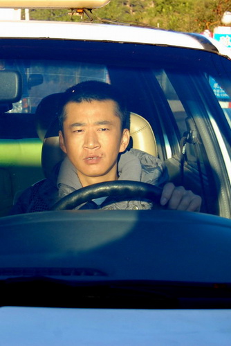  p>《生死行程》是一部由李嘉明主演,讲述了一场"的哥勇斗匪徒"故事的