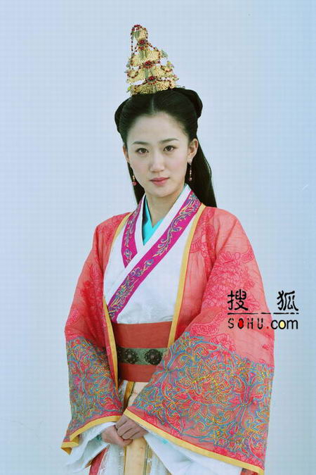  p>米扬,女,1981年12月26日出生,籍贯是上海黄浦区,是一位演员,主要