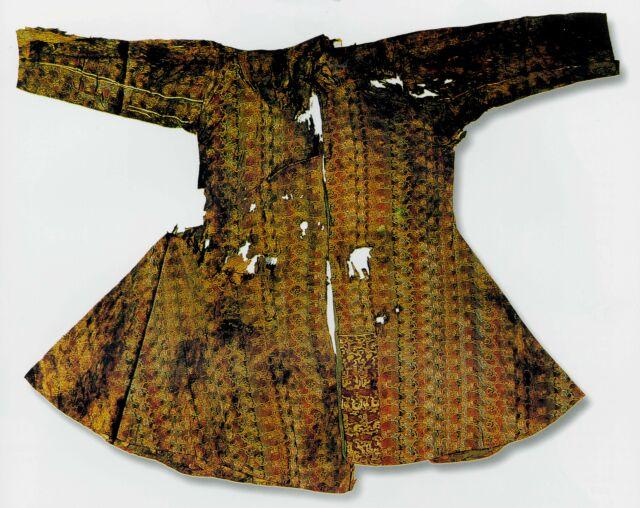 "万世如意"锦袍