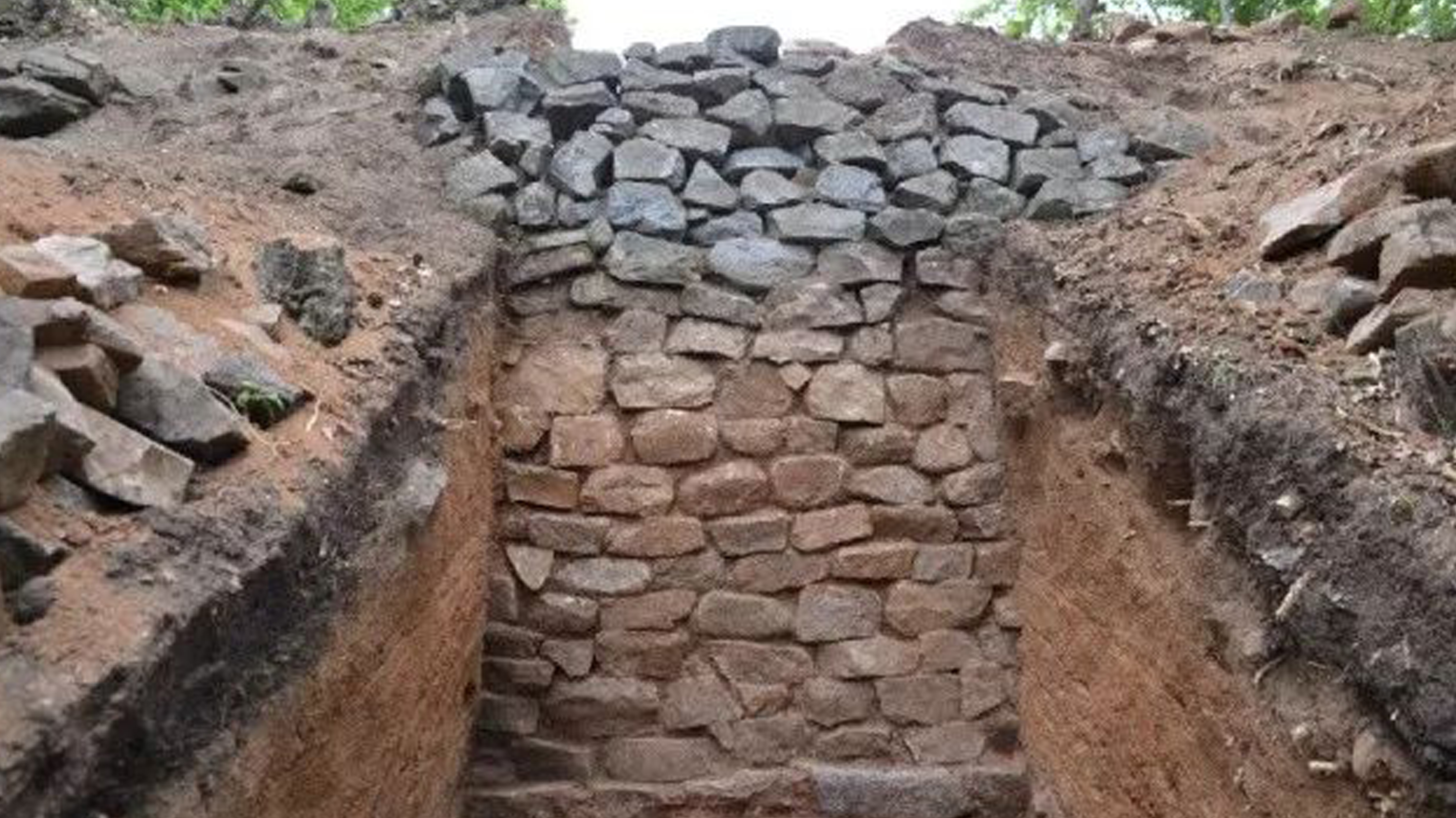 吉林图们磨盘村山城遗址