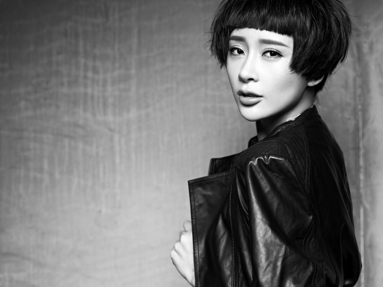 jqn3br">杨舒婷,1987年4月7日出生于浙江省舟山市,中国内地影视女演员