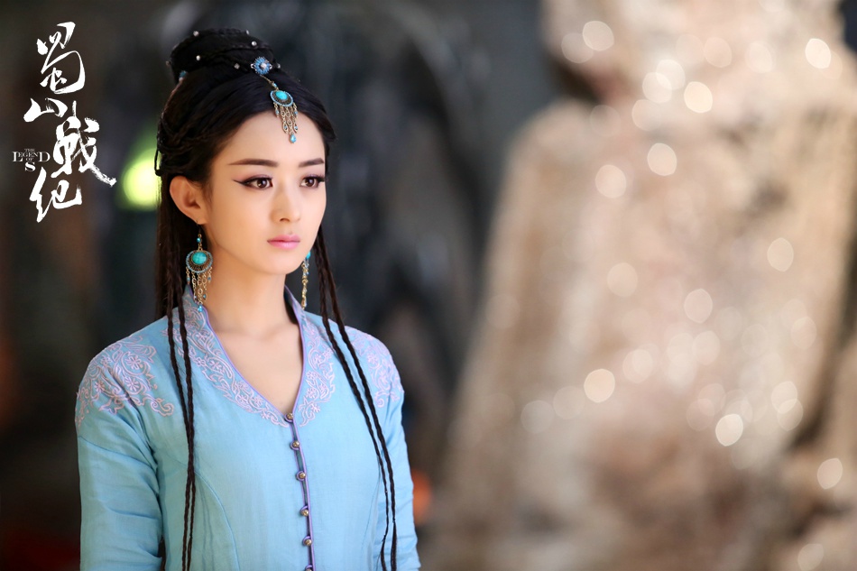  p>赵丽颖,1987年10月16日出生于河北省廊坊市,中国内地影视女演员.