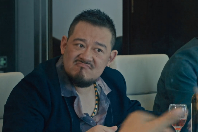 钱晓宇,犯罪动作电影《扫黑行动》中的角色,由张继南扮演.