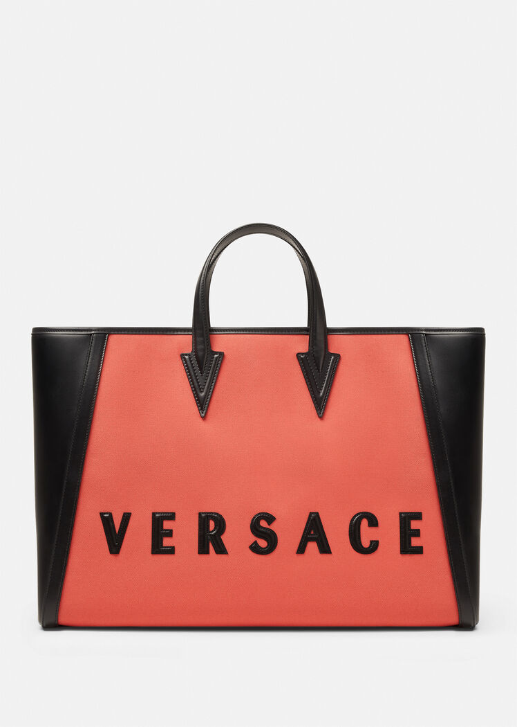  p>cabas logo托特包是范思哲品牌旗下的一款产品. /p>