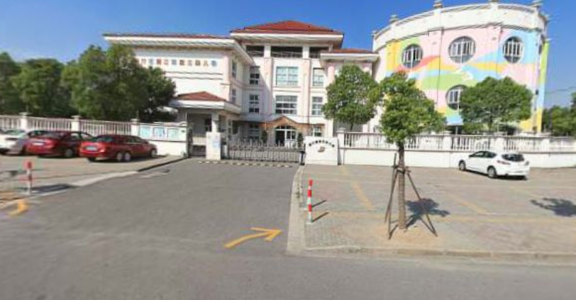 上传于 2005年11月9日 描述闵行区浦江镇第三幼儿园,位于闵行区东南部