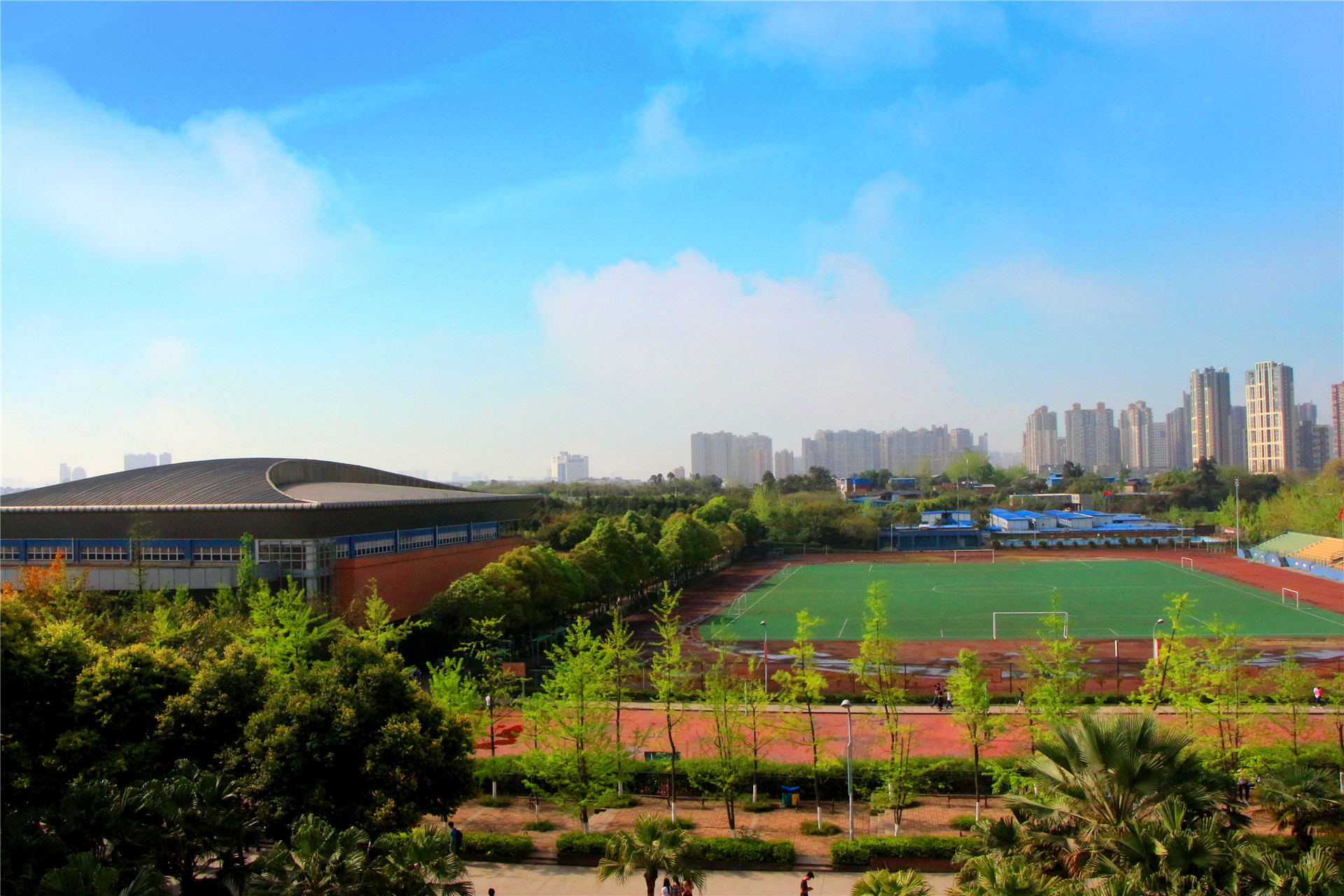  p>四川长江职业学院(sichuan changjiang vocational college),坐落
