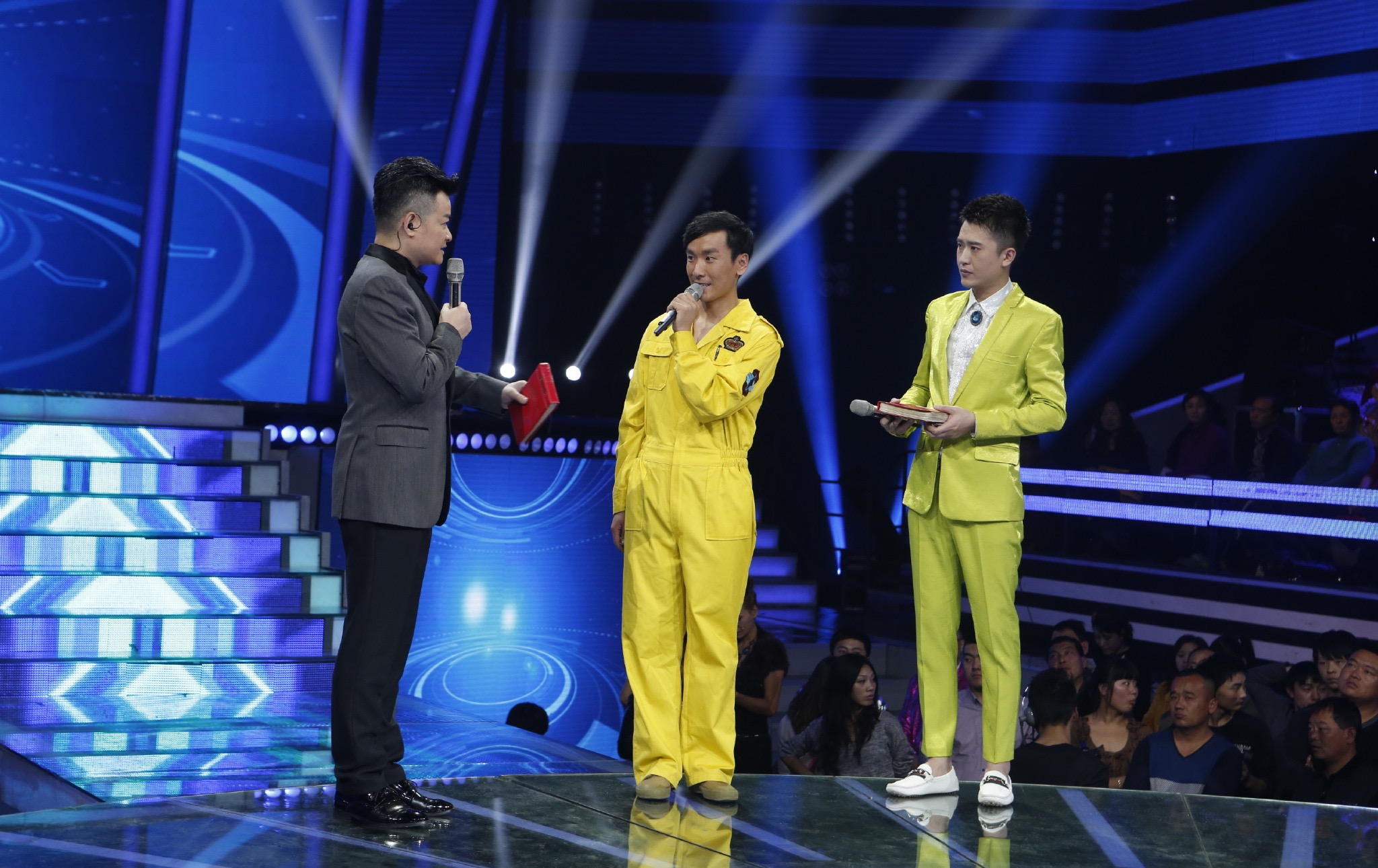  p data-id="gnbj7x3hu4">陈佳乐,擅长男女双声(反串)演唱,素有国内"