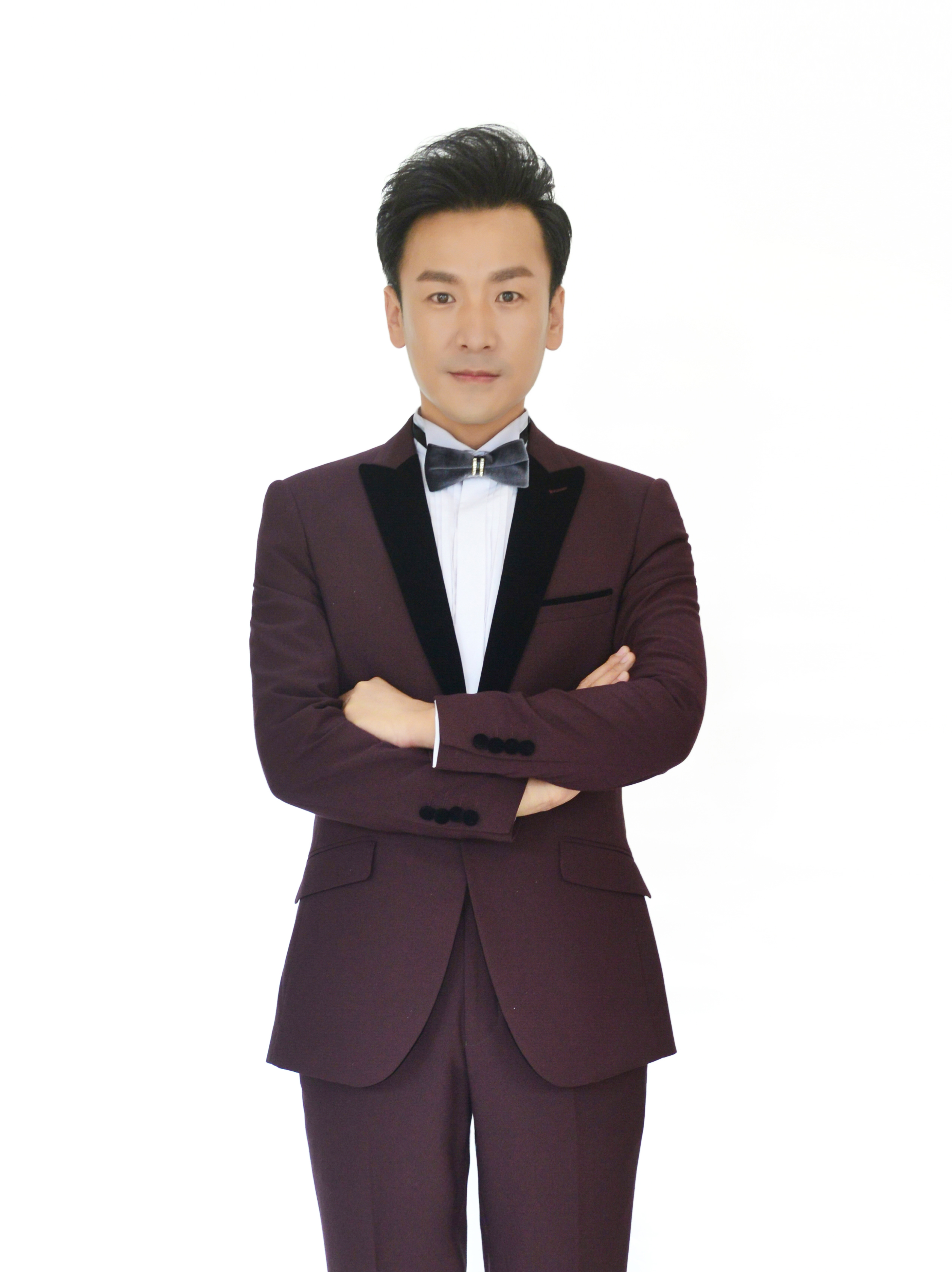  p data-id="gnbj7x3hu4">陈佳乐,擅长男女双声(反串)演唱,素有国内"