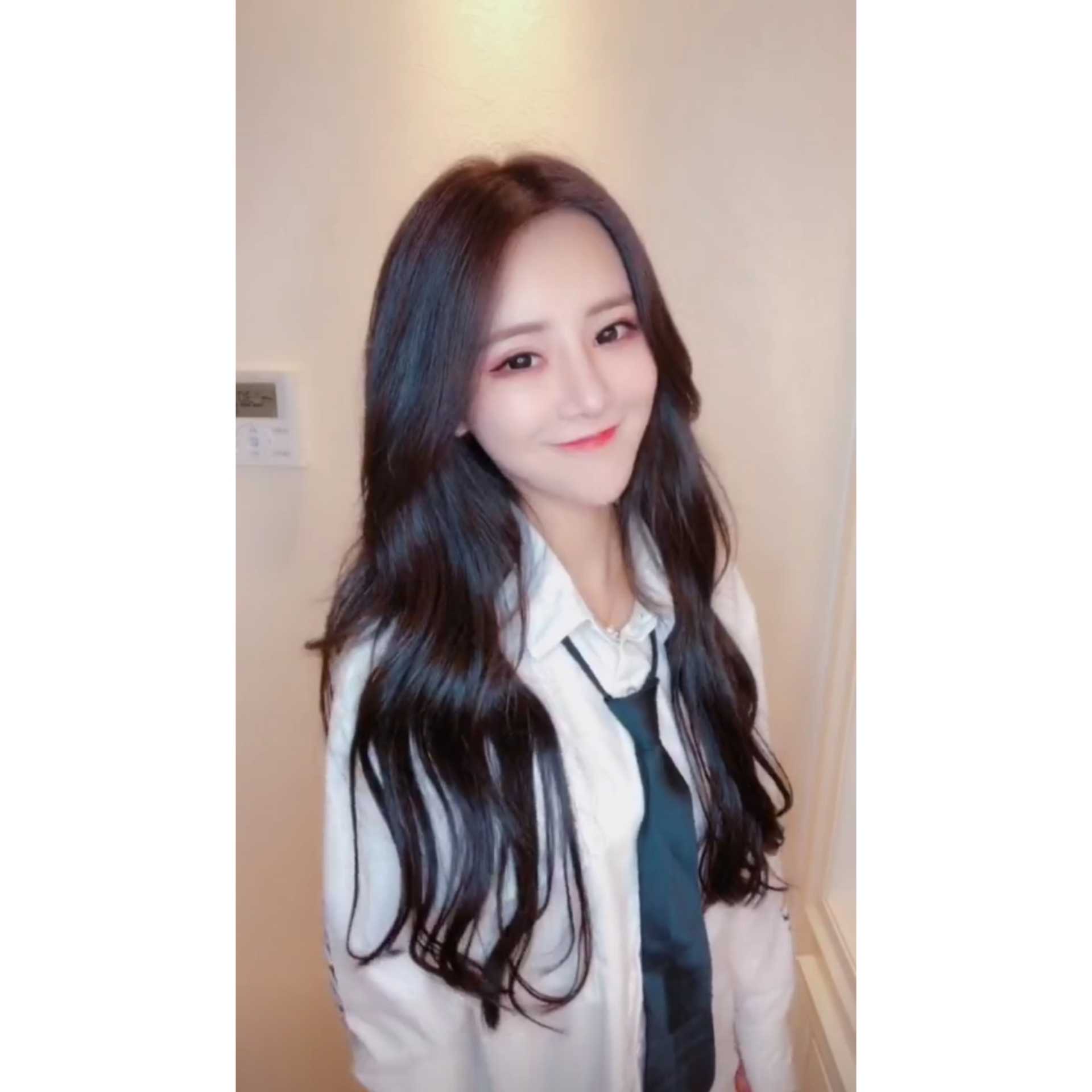 class="ref" data-ctrid="sx5fzopqmcnq">快手平台女主播 /span> sup