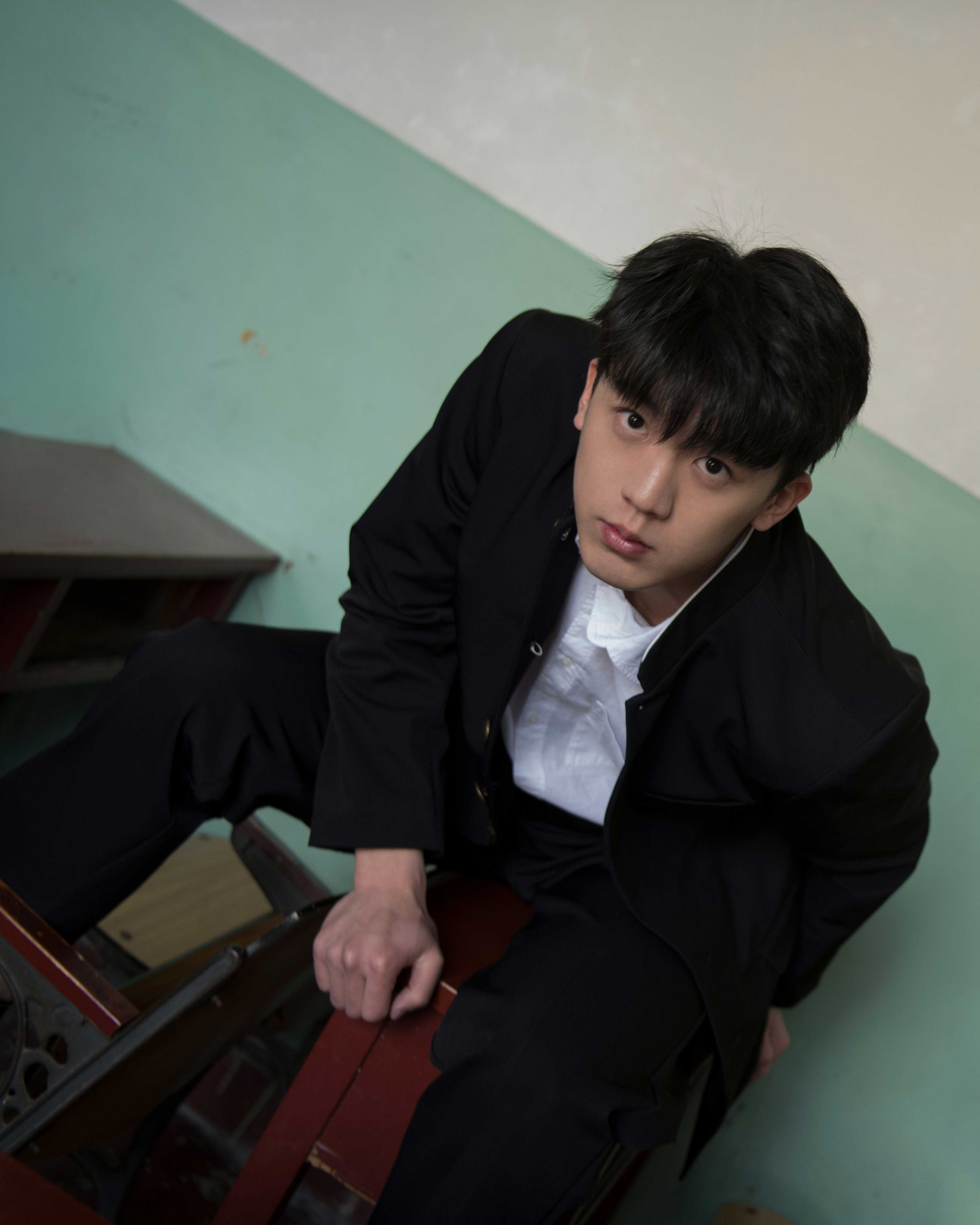  p>卢东旭,1998年8月24日出生于河北省,中国内地