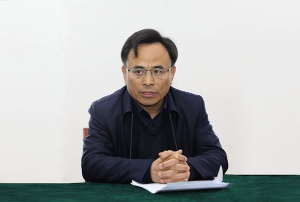  p data-id="gnvg3l7j8c">许征程,男,汉族,1968年10月出生于河北藁城