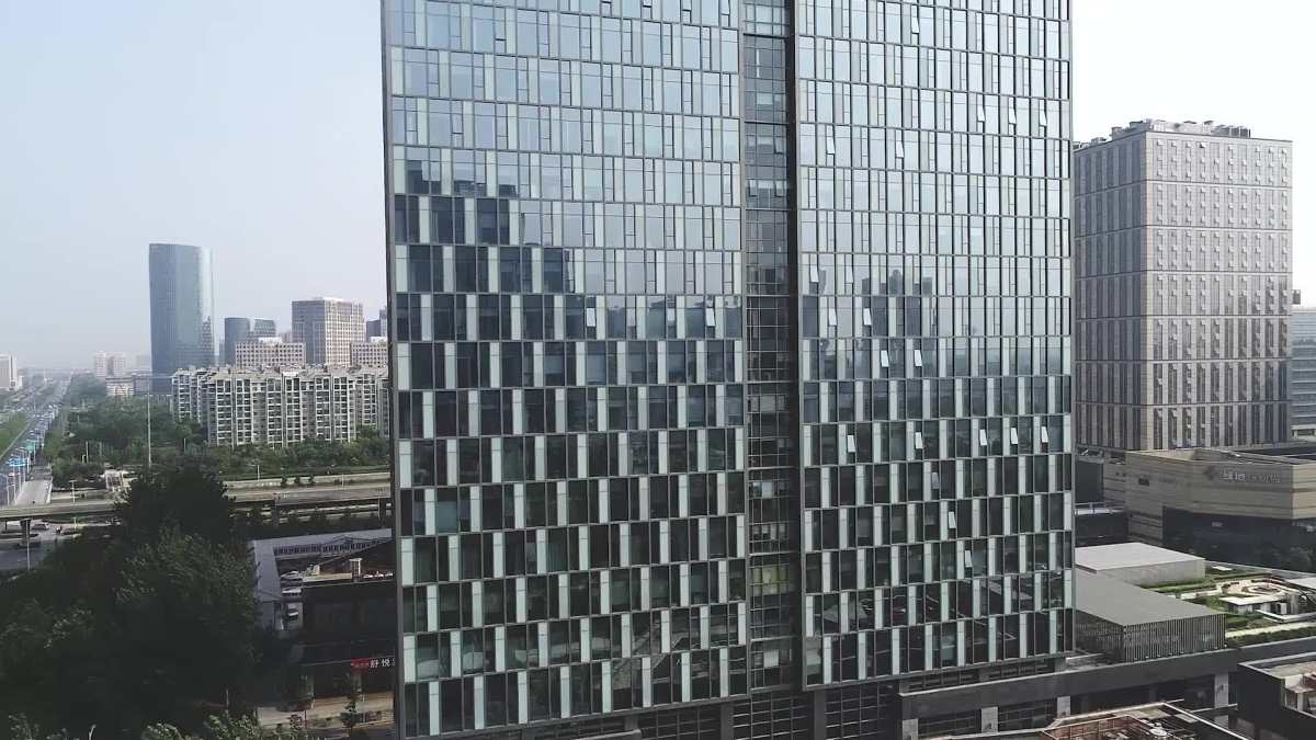  p>绿地之窗景峰座位于 a target="_blank" href="/item/郑州市郑东
