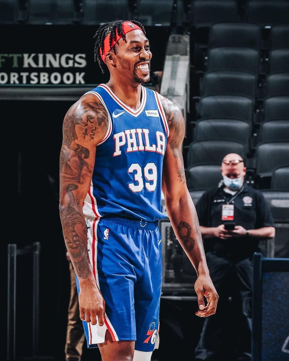  p>德怀特·霍华德(dwight howard) ,1985年12月8日出生于美国 a