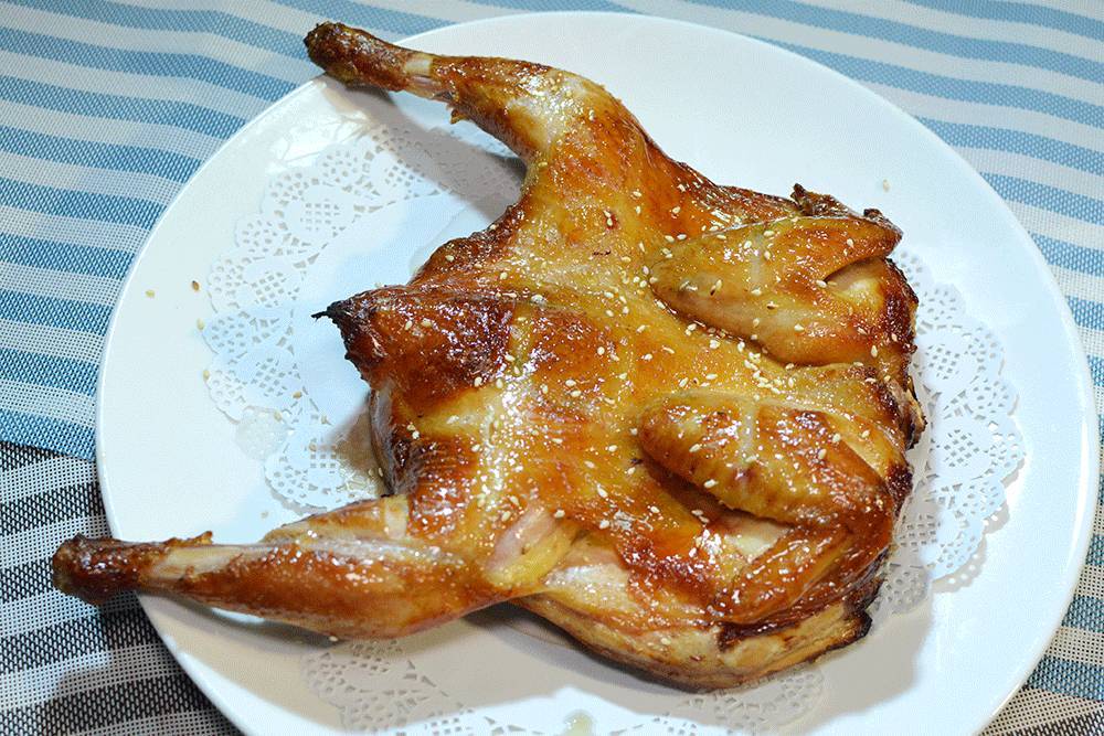  p>烤鸡(grilled chicken),是一道中餐菜肴.
