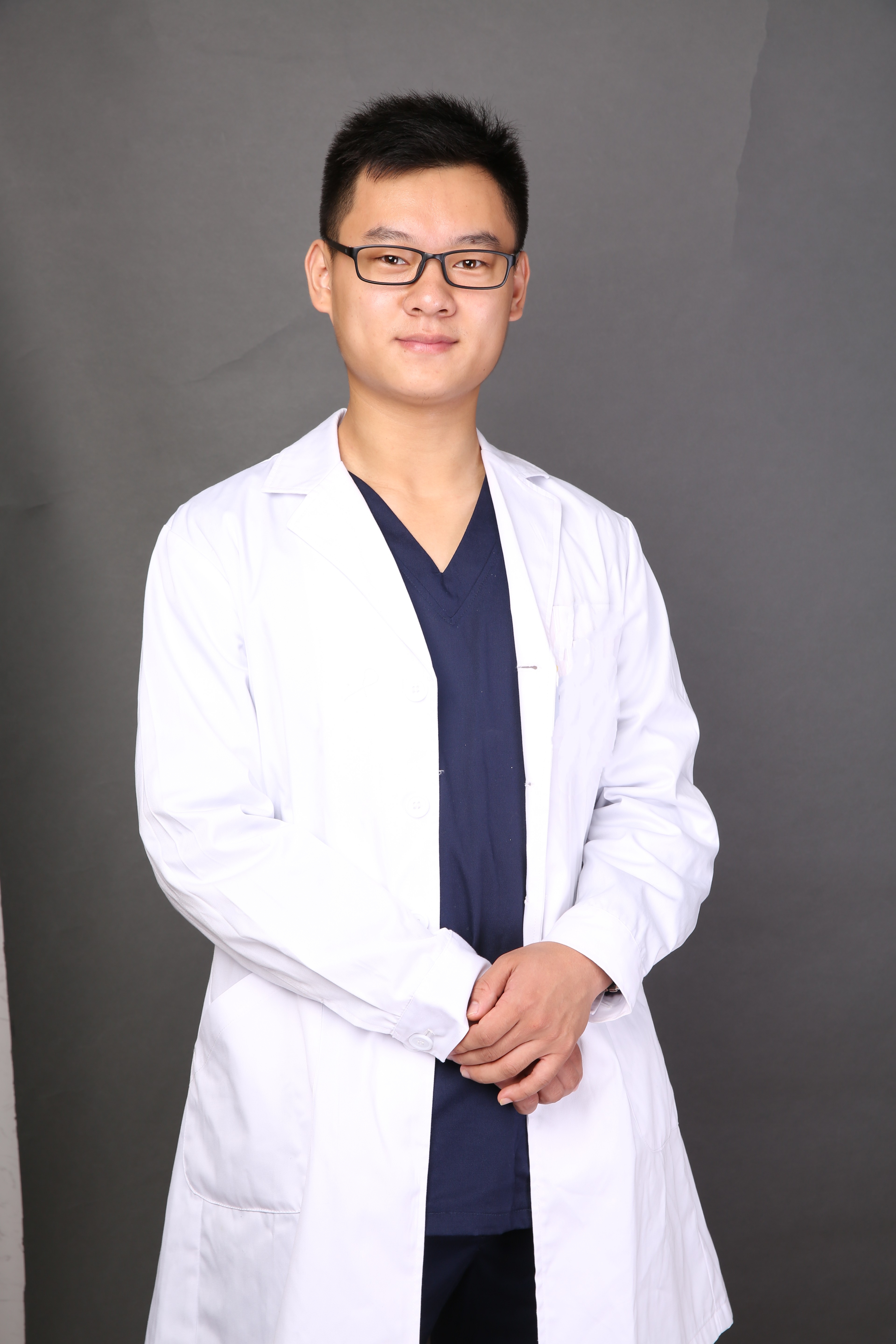 口腔主治医师,南京嘉柏口腔诊所负责人. /p>