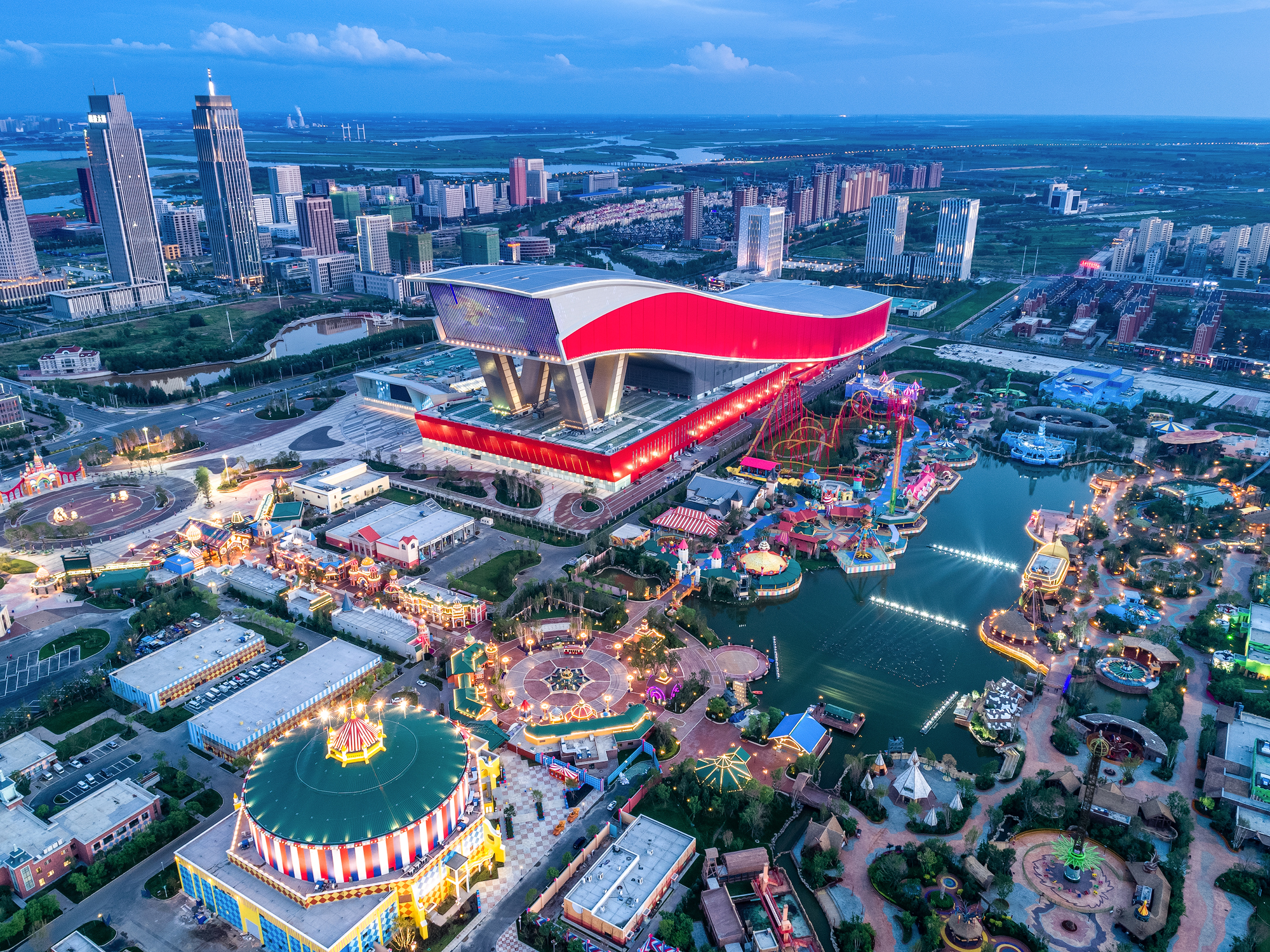 占地面积约150万平方米,总投资额约400亿元,规划有文化,旅游,商业