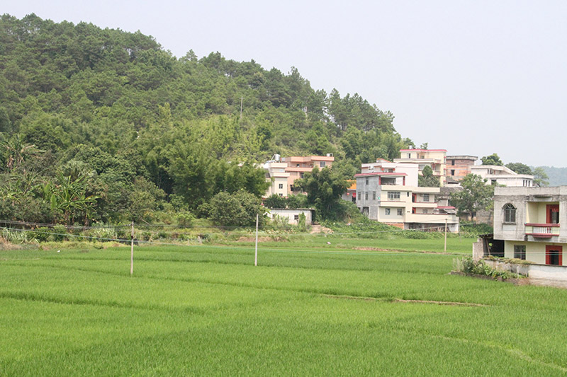 底镇,隶属广西壮族自治区玉林市 a target="_blank" href="/item/容县