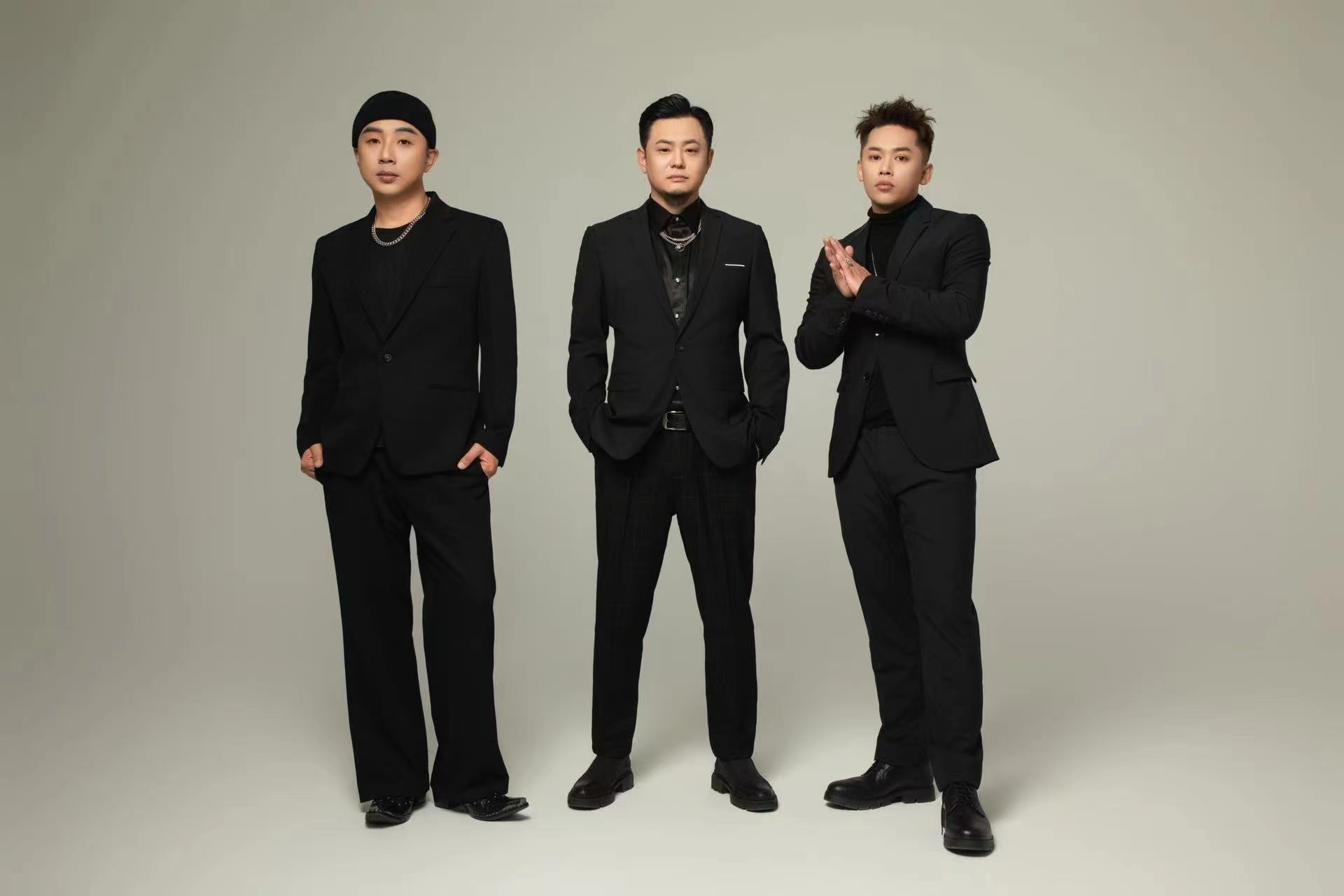 j6xs4ve">阿里郎组合,中国内地音乐组合,由权赫