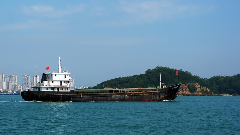  p>厦门湾,位于中国东海南端, a target="_blank" href="/item/台湾