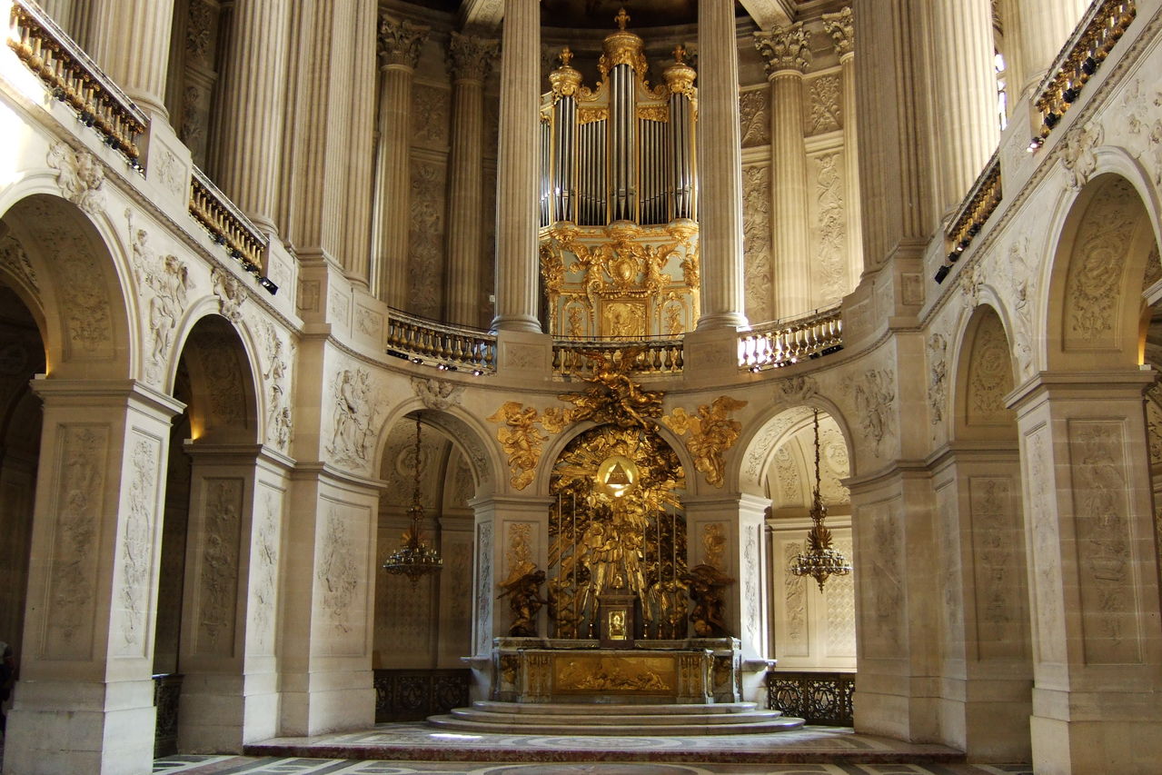 宫镜厅,又称镜廊,被视为 a target="_blank" href="/item/法国