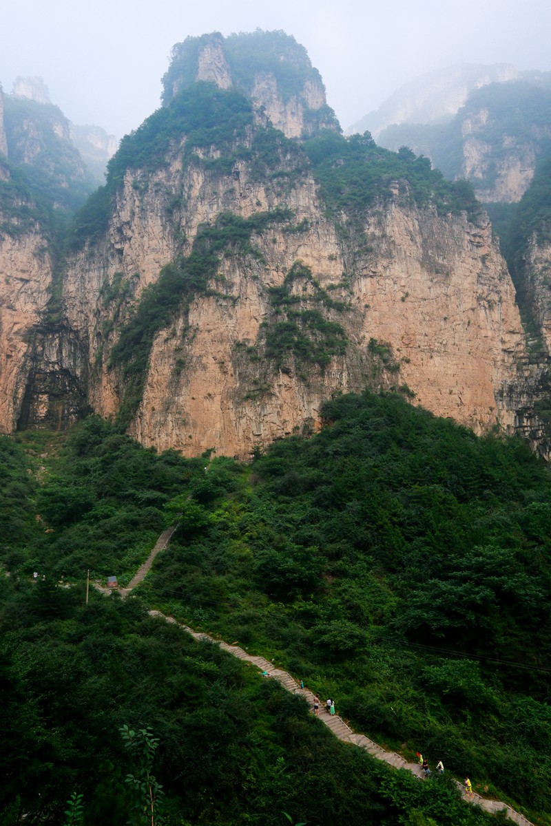  p>万仙山风景名胜区位于河南省 a target="_blank" href="/item/辉县