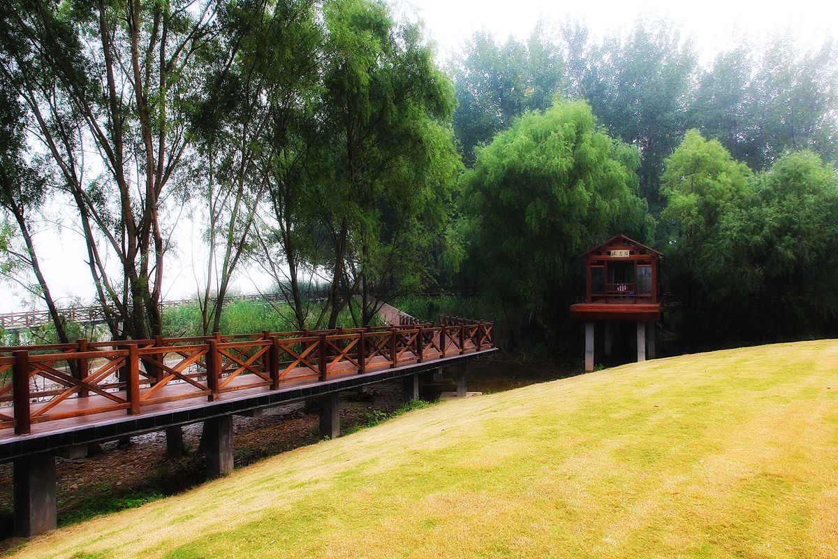  p>南京鱼嘴湿地公园位于 a target="_blank" href="/item/南京市