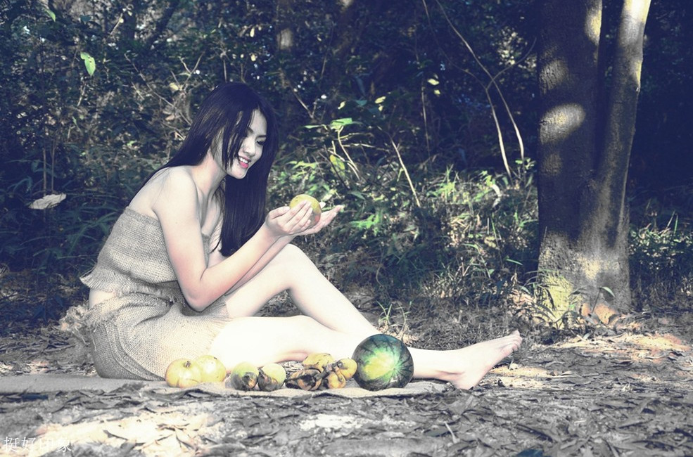 p>影片讲述了五个急需要钱的 a href="#" data-lemmaid="18439">女人 