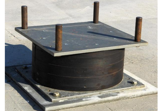  p>橡胶支座是指用以支承容器或设备的重量,并使其固定于一定位置的