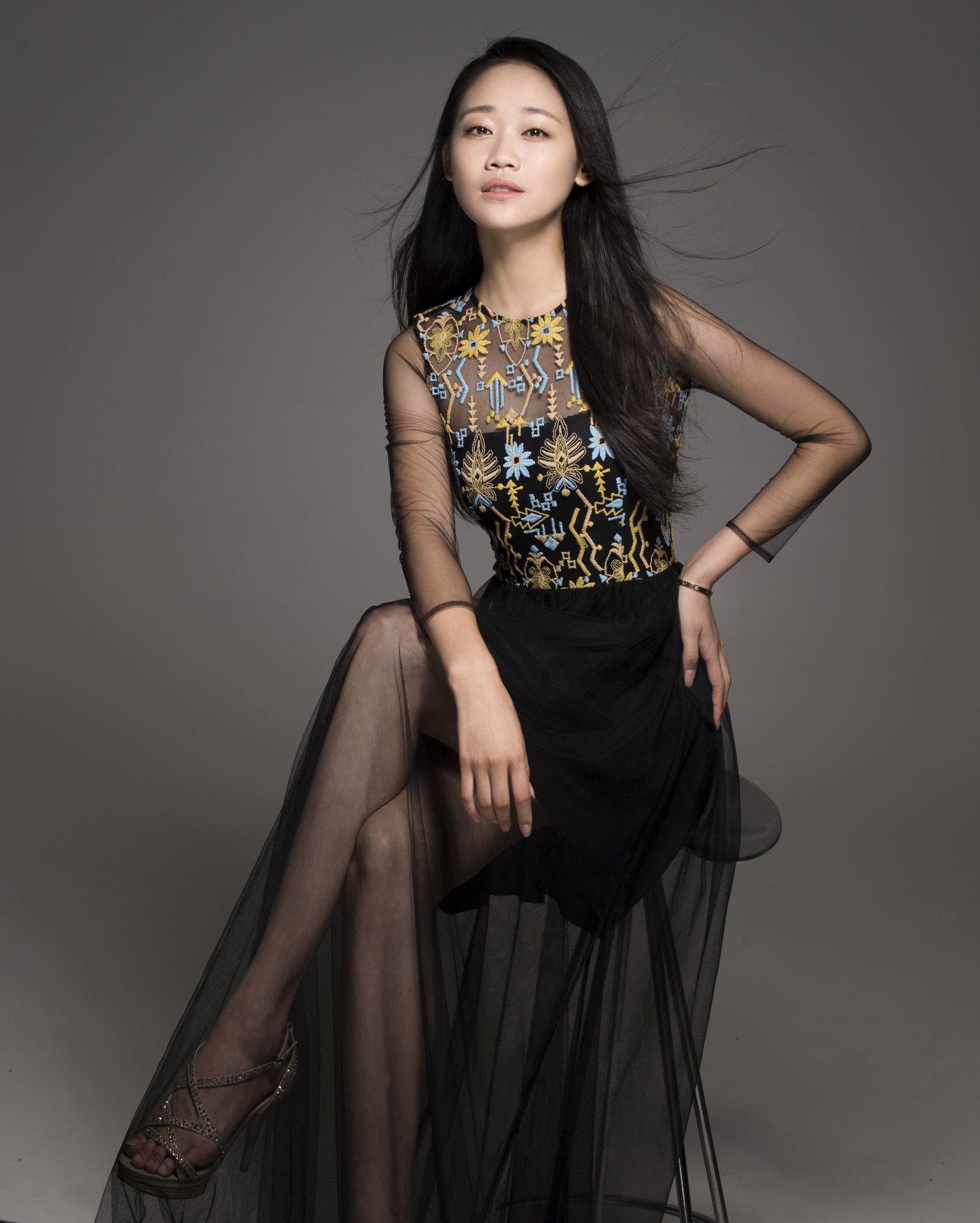  p>沈佳凝(danae),1995年3月10日出生于哈尔滨,中国女演员.