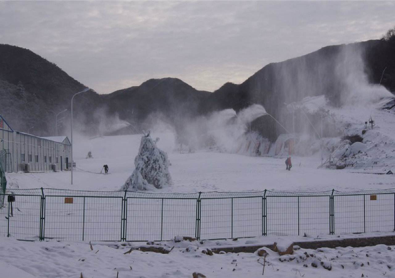  p> a href="#" data-lemmaid="1002369">大围山 /a>野外滑雪场即