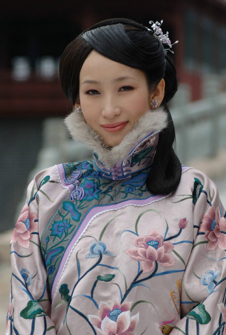  p>《女人花》由姚晓峰执导, a data-lemmaid="10796">刘涛 /a>, a>