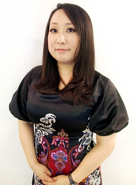  p data-id="gnvfl2wy6g">佐藤爱,日本人,女