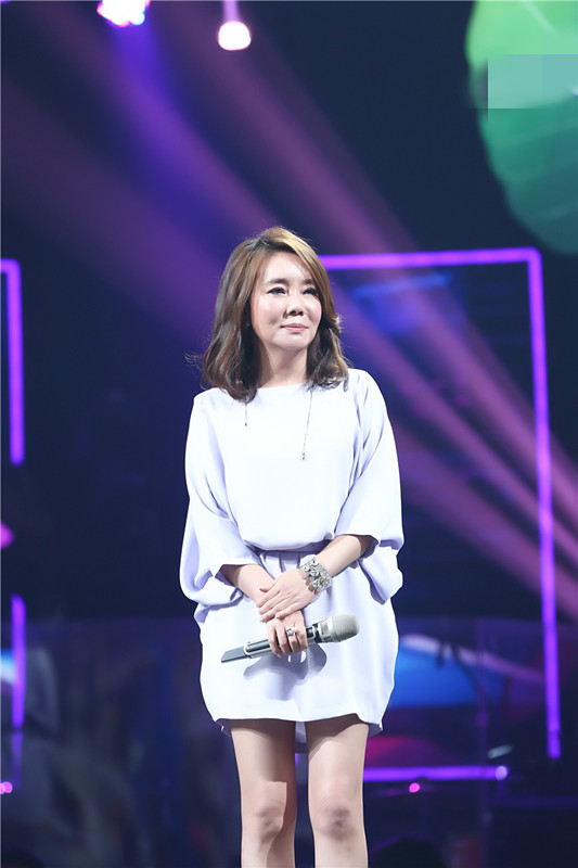  p>辛晓琪(winnie hsin),1962年2月8日生于台湾省台中市丰原区,祖籍