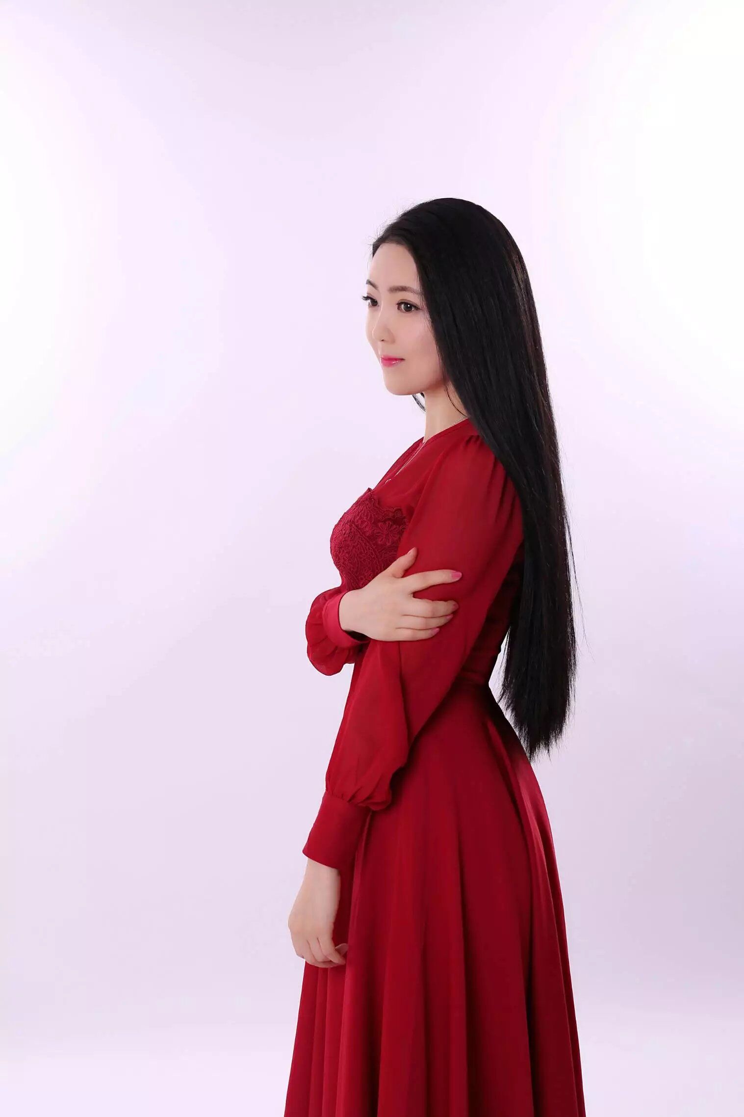 《雨中相逢》是歌手 a target="_blank" href="/item/任妙音">任妙音 