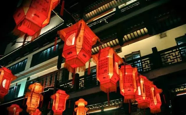 元宵节：灯火阑珊处的“中国情结”_百科TA说
