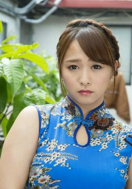  p>白石茉莉奈( i>しらいし まりな /i>),1986年8月10日出生于日本