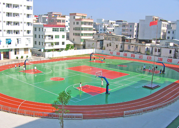  p>清远市华侨中学是广东省一级学校,"广东省绿色学校",是原清城区第