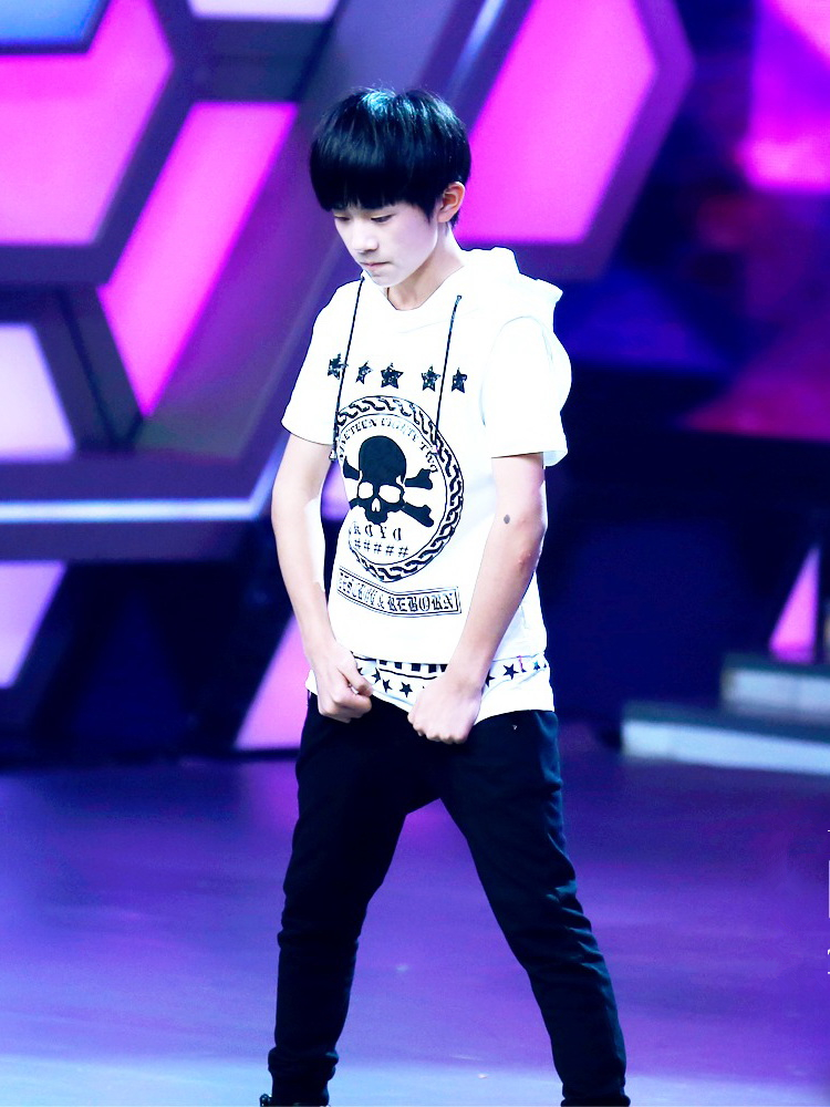  p>《中枪舞》是2014年 a target="_blank" href="/item/易烊千玺