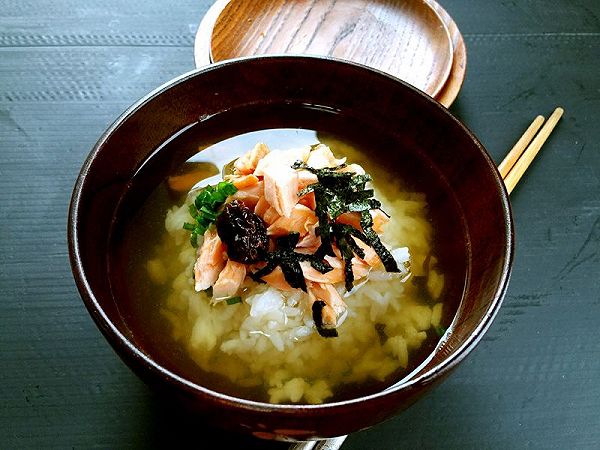  p>三文鱼茶泡饭是以三文鱼, a target="_blank"