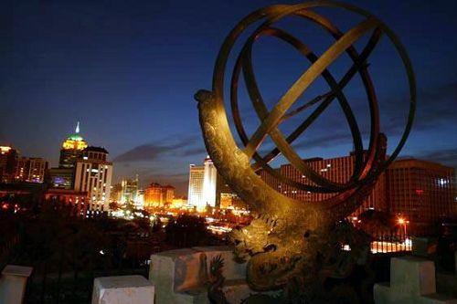 >建国门立交桥位于中国 a target="_blank" href="/item/北京/128981"