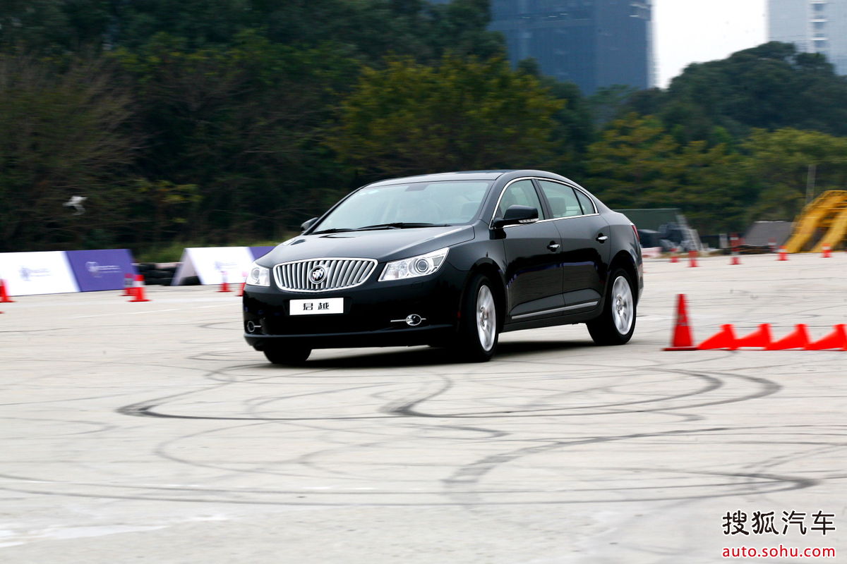  p>君越(lacrosse)是上汽通用在2006年2月22日推出的一款全新中高档