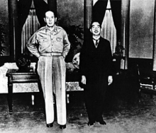 麦克阿瑟和裕仁