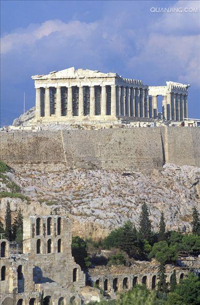 雅典