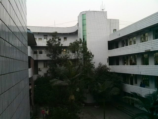 middle school of yuechi county in sichuan province),简称岳池一中