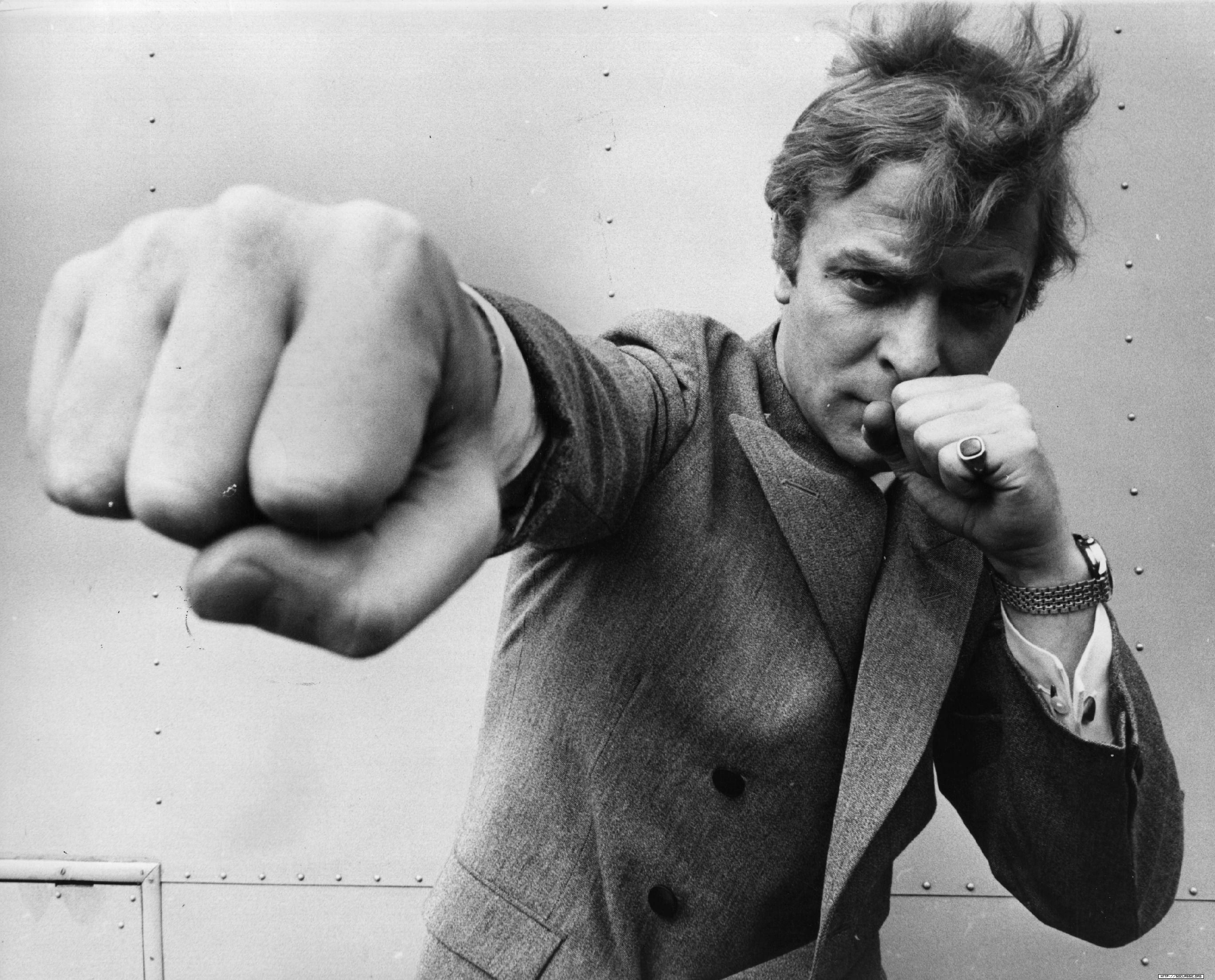  p>迈克尔·凯恩(sir michael caine),1933年3月14日出生于英国伦敦