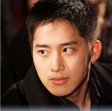  p>李莞(lee wan),本名"金亨洙",韩国男演员.